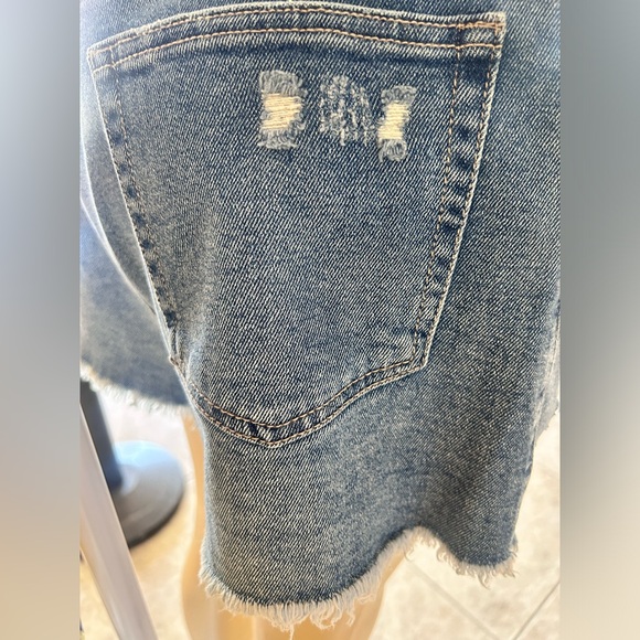 Distressed denim shorts - Picture 2 of 2